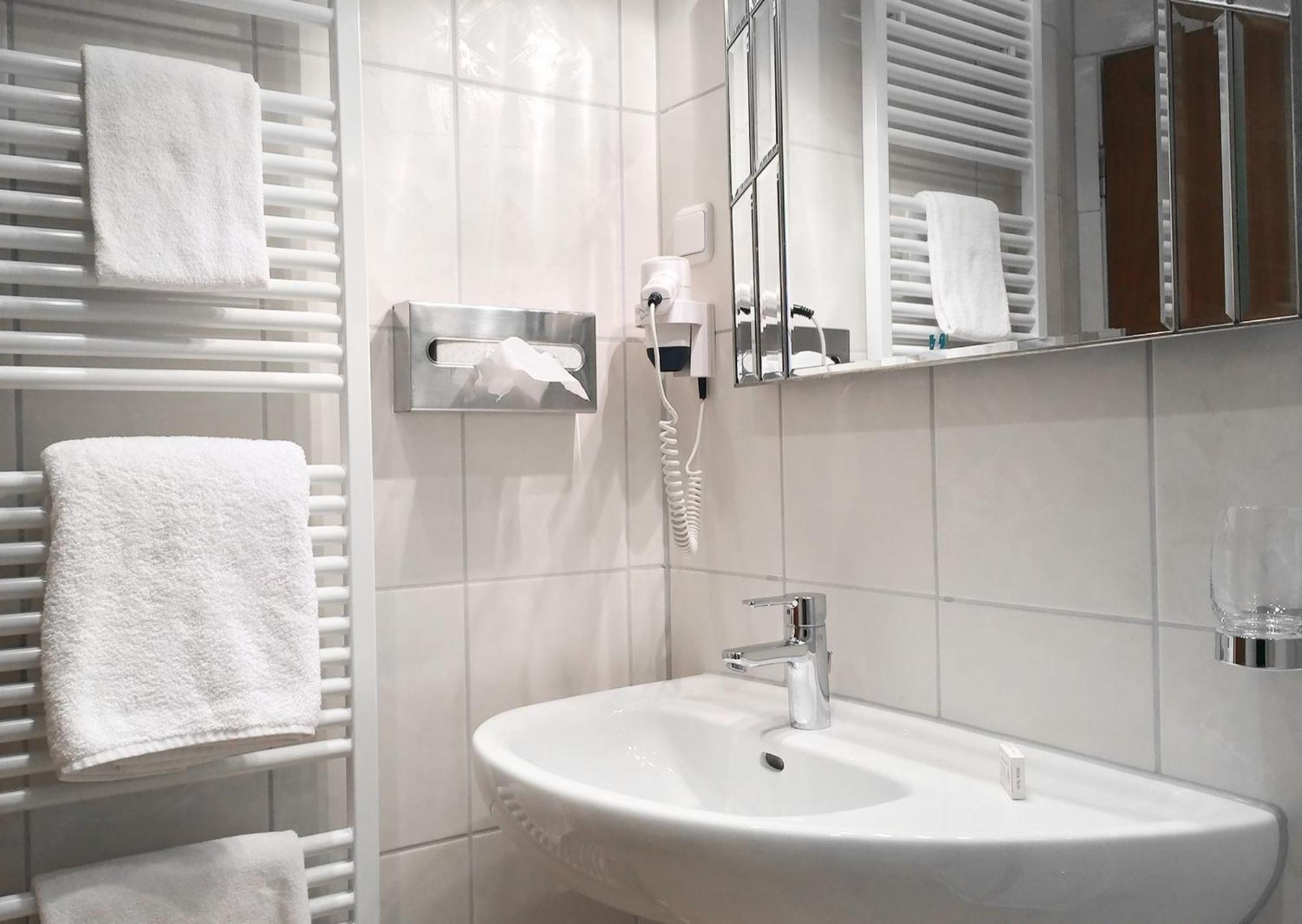 Hotel Ilbertz Garni Кельн Екстер'єр фото