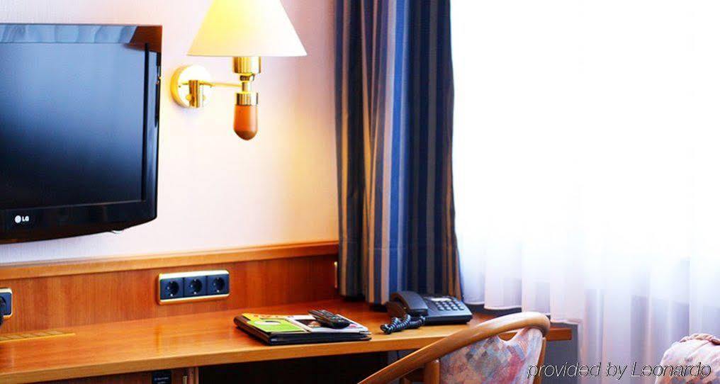 Hotel Ilbertz Garni Кельн Екстер'єр фото