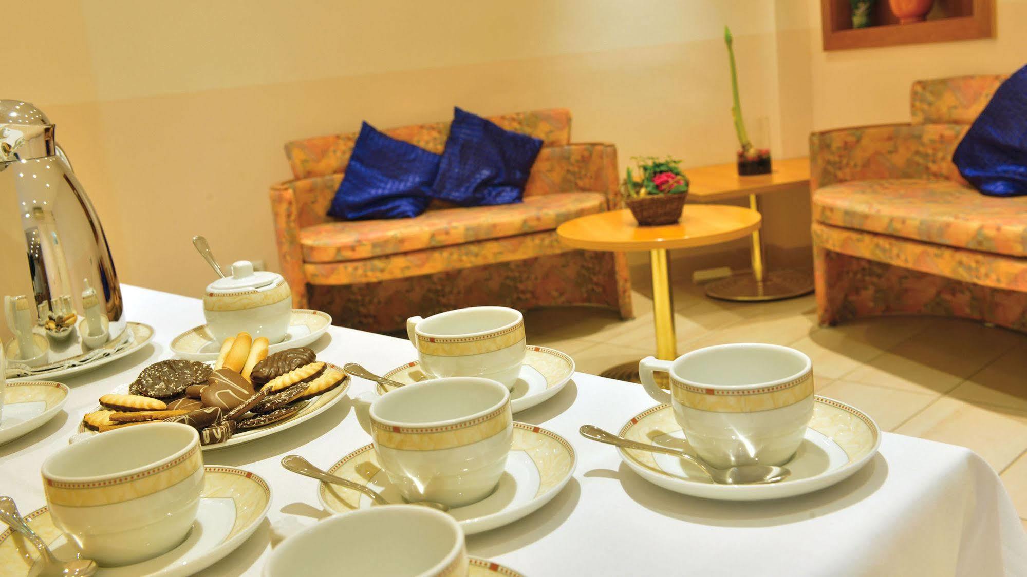Hotel Ilbertz Garni Кельн Екстер'єр фото