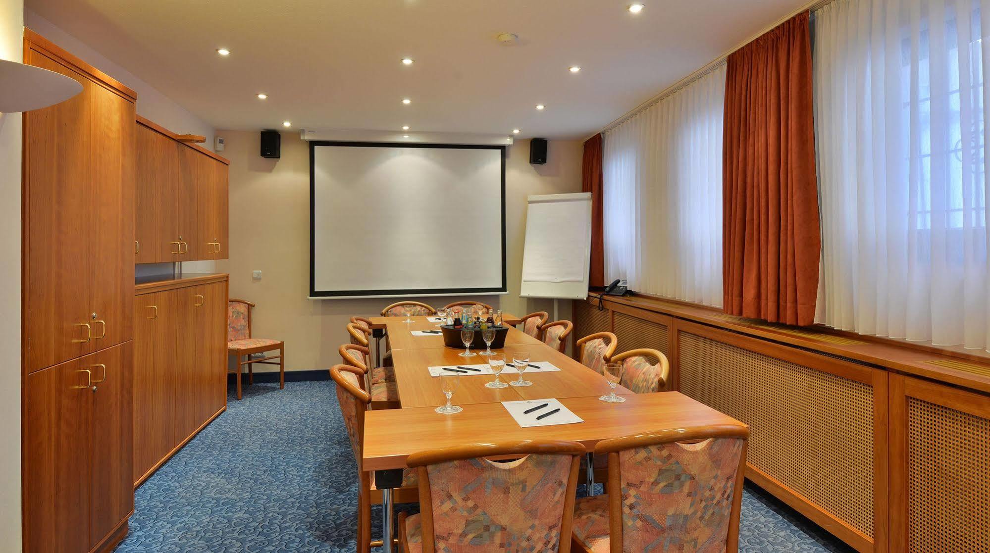 Hotel Ilbertz Garni Кельн Екстер'єр фото