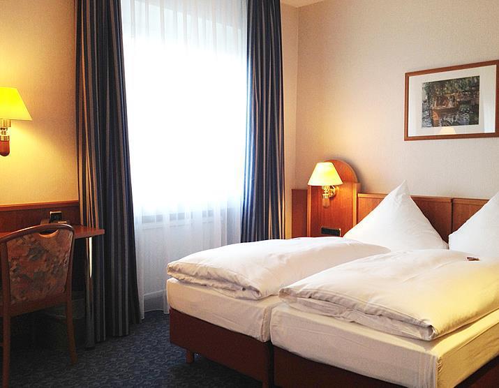 Hotel Ilbertz Garni Кельн Номер фото